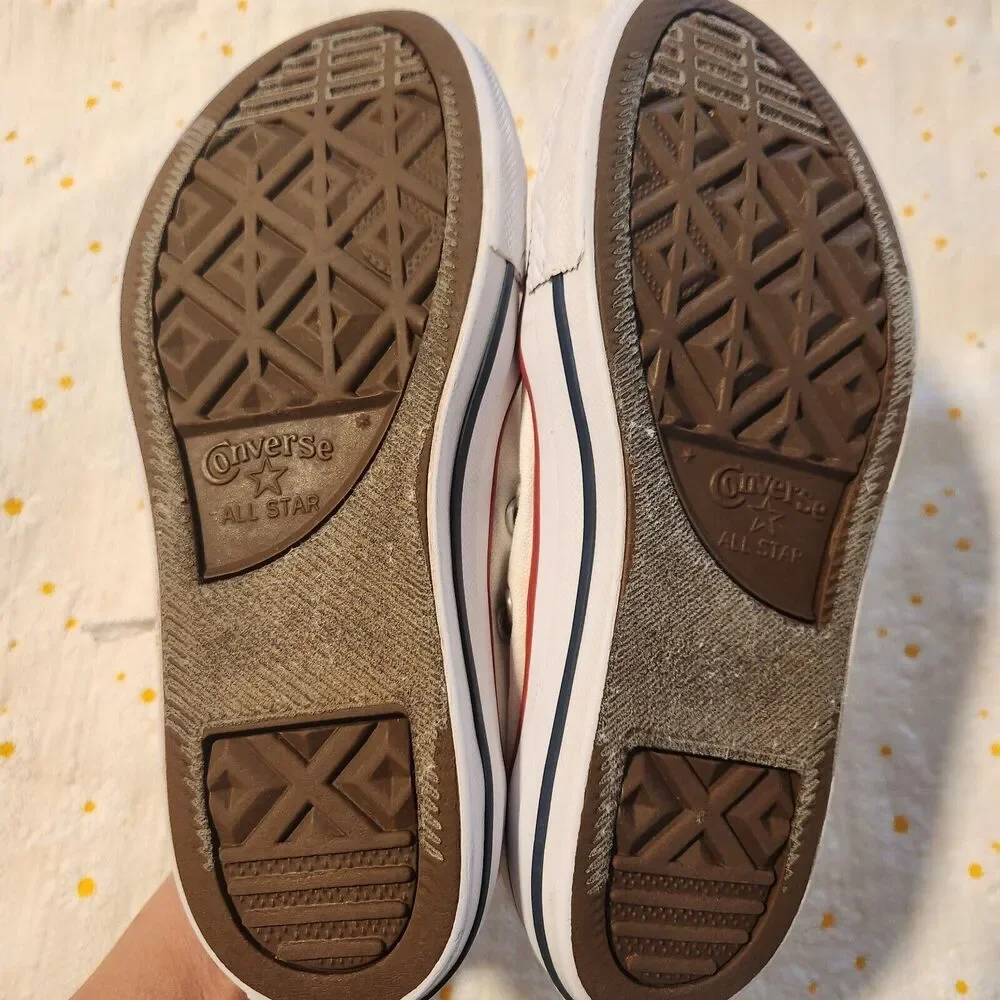 Converse good preowned